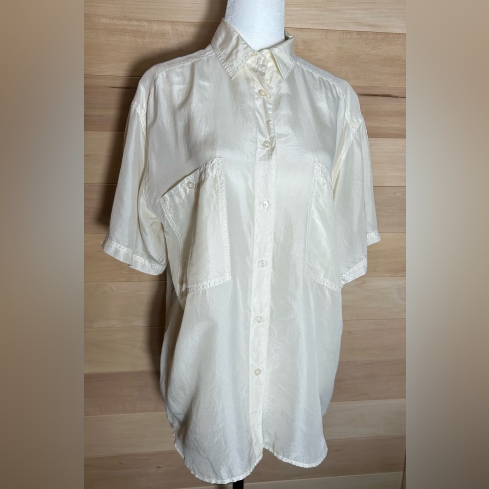 DALIA Size SM Luxe Cream 100% Silk Short Sleeve Collared Button-up top Workwear